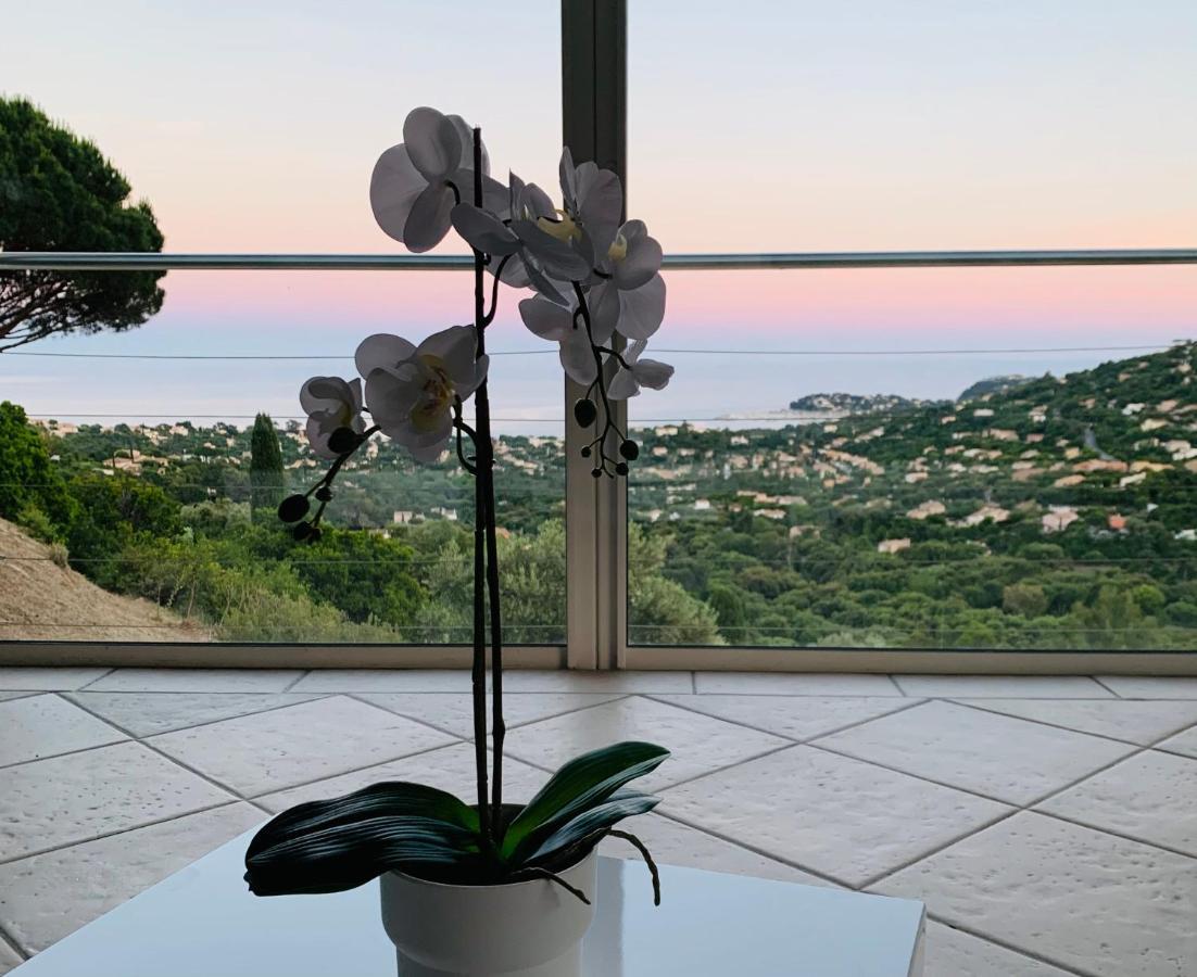 Maison Avec Vue Panoramique Cavalaire-sur-Mer Kültér fotó